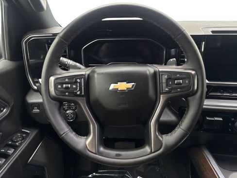 Used 2023 Chevrolet Silverado 1500 High Country w/ Technology Package AWD/4WD image 57