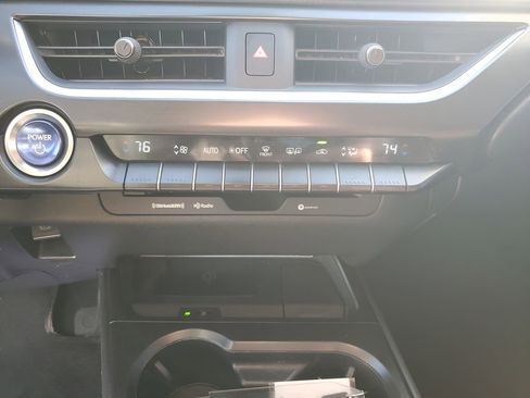 Used 2021 Lexus UX 250h image 39