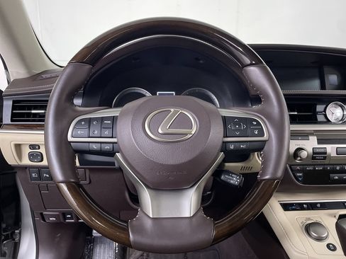 Used 2018 Lexus ES 350 w/ Navigation System Package FWD image 14