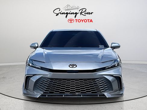 Used 2026 Toyota Camry SE w/ Convenience Package FWD image 2