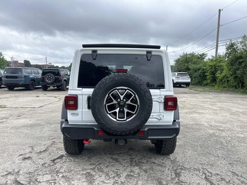 Used 2025 Jeep Wrangler Unlimited Rubicon w/ Safety Group AWD/4WD image 4