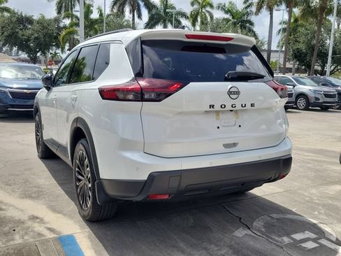 Used 2026 Nissan Rogue Dark Armor FWD image 3