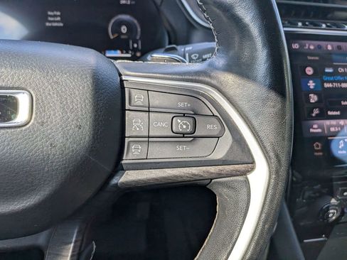 Used 2021 Jeep Grand Cherokee L Limited AWD/4WD image 21