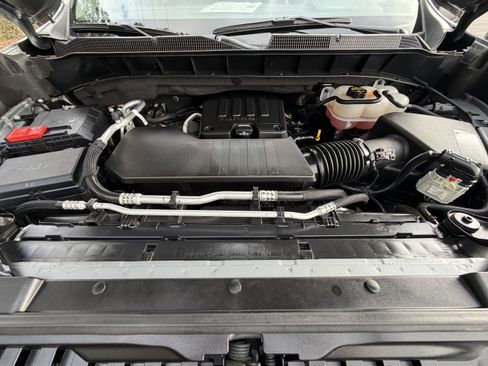 Used 2024 Chevrolet Silverado 1500 LT image 43