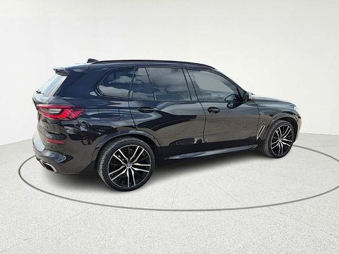 Used 2021 BMW X5 M50i image 7
