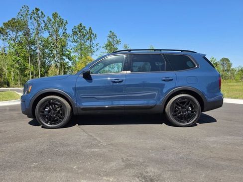 Used 2025 Kia Telluride EX X-Line AWD/4WD image 2