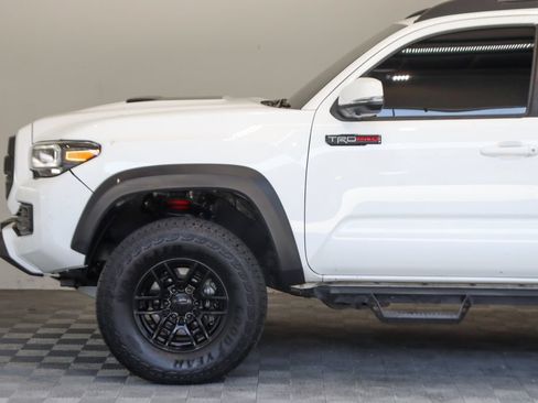 Used 2021 Toyota Tacoma TRD Pro AWD/4WD image 43