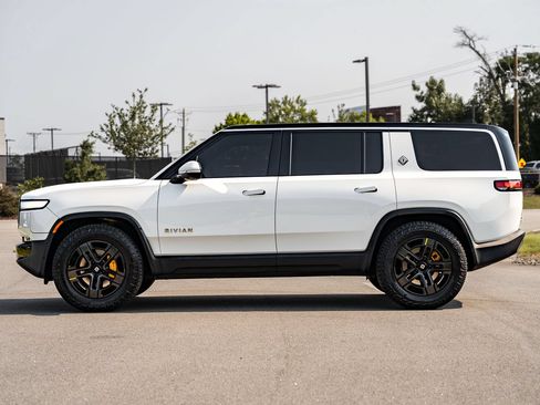 Used 2023 Rivian R1S Adventure AWD/4WD image 5