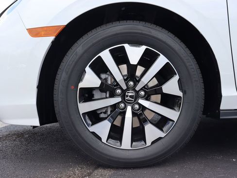 Used 2026 Honda Odyssey EX-L image 10