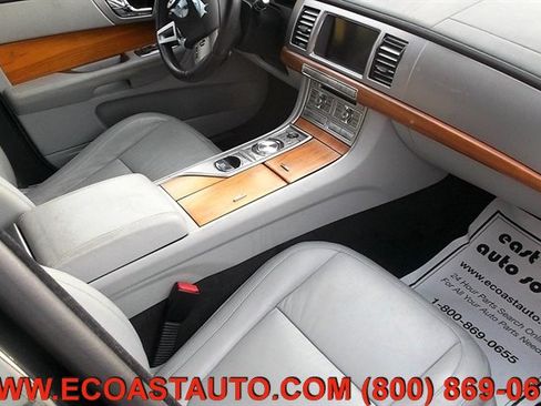 Used 2010 Jaguar XF Luxury image 7