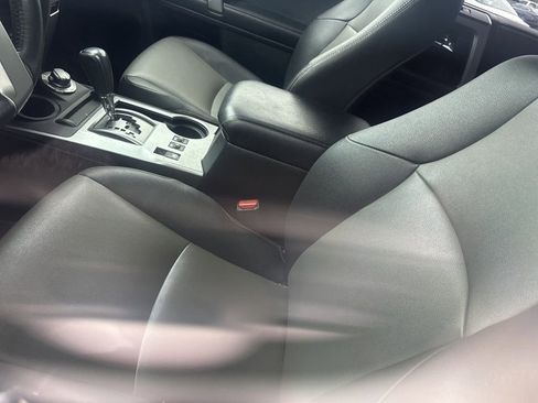Used 2019 Toyota 4Runner SR5 Premium AWD/4WD image 2