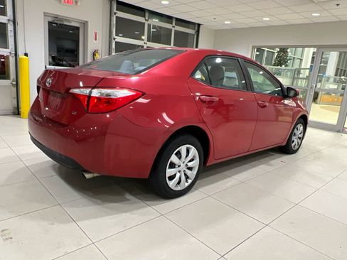 Used 2015 Toyota Corolla LE image 4