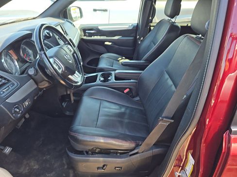 Used 2019 Dodge Grand Caravan GT FWD image 13