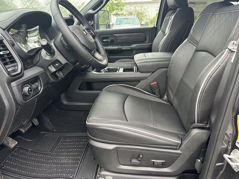New 2025 RAM 2500 Limited image 9
