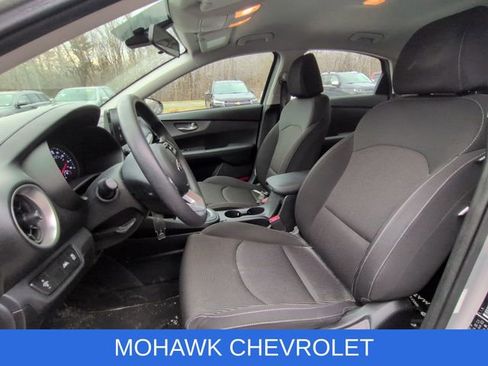 Used 2019 Kia Forte LXS image 10