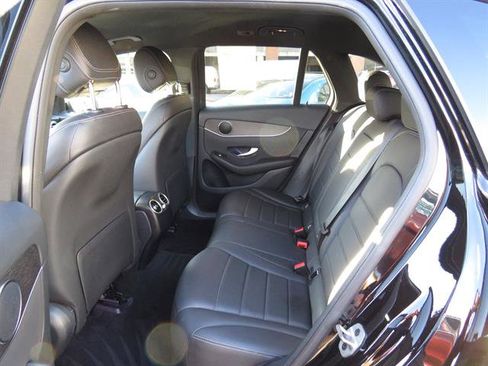 Used 2022 Mercedes-Benz GLC 300 4MATIC image 18