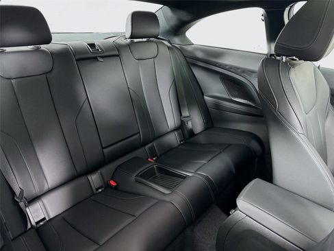 Used 2025 BMW M240i xDrive Coupe w/ Premium Package image 28