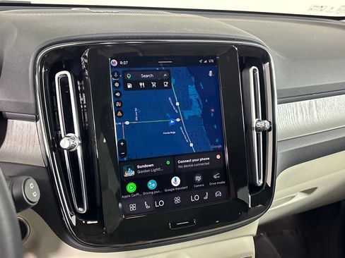 Used 2026 Volvo XC40 B5 Ultra image 18