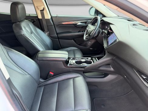 Used 2021 Buick Envision Essence w/ Technology Package I FWD image 16
