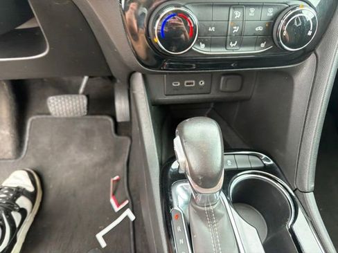 Used 2021 Buick Encore GX Preferred w/ Cold Weather Comfort Package AWD/4WD image 32