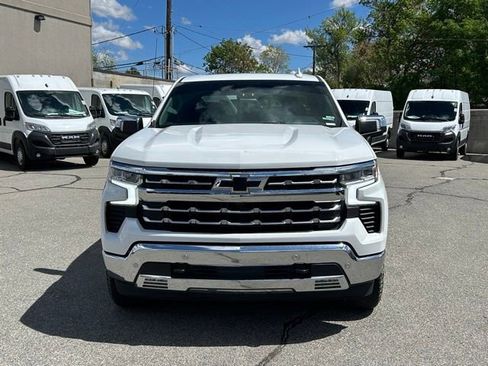 Used 2023 Chevrolet Silverado 1500 LTZ w/ LTZ Convenience Package II AWD/4WD image 9