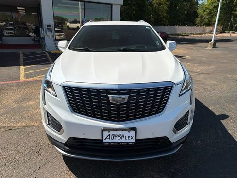 Used 2022 Cadillac XT5 Premium Luxury w/ Technology Package FWD image 3