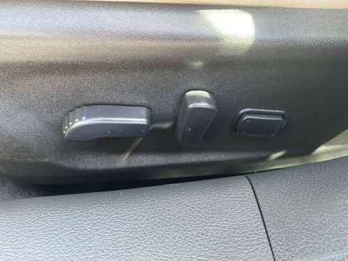 Used 2025 Nissan Altima 2.5 SL FWD image 12