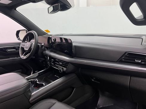 Used 2025 Chevrolet Suburban RST w/ Comfort Package image 34