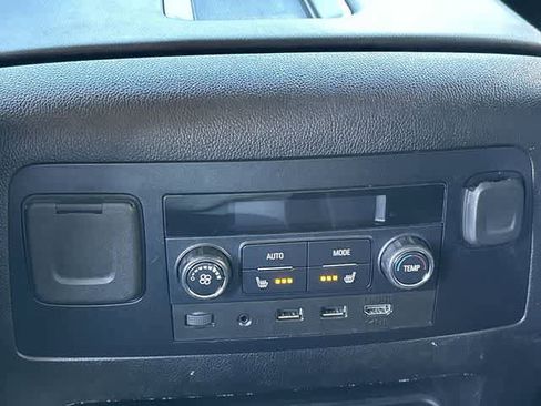 Used 2018 Chevrolet Tahoe LT image 21