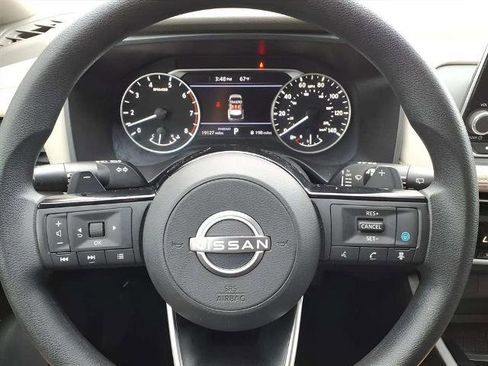 Certified 2023 Nissan Rogue SV image 14