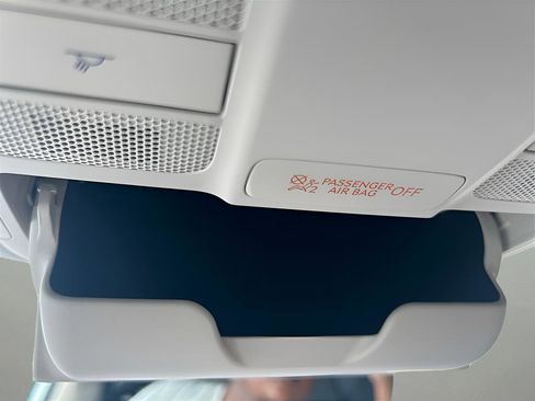 New 2025 Genesis G70 2.5T image 27