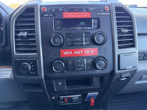 Used 2019 Ford F550 XL image 17