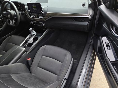 Used 2023 Nissan Altima 2.5 SV image 7