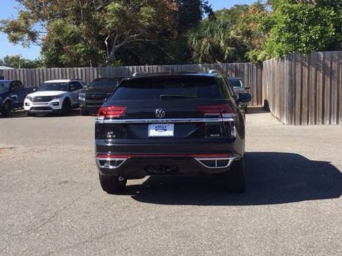 Used 2020 Volkswagen Atlas Cross Sport SE image 6