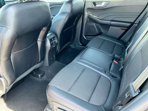 Used 2023 Ford Escape ST-Line Elite image 18