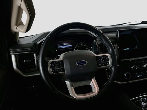 Used 2022 Ford Expedition XLT RWD image 18