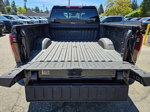 New 2026 GMC Sierra 2500 AT4 w/ Max Trailering Package AWD/4WD image 12