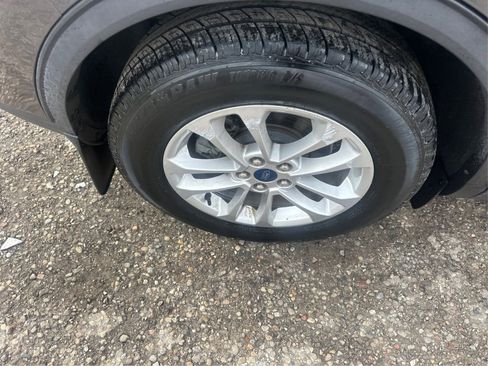 Used 2020 Ford Escape S image 17