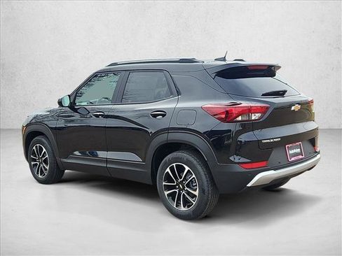 New 2026 Chevrolet TrailBlazer LT w/ Convenience Package FWD image 9