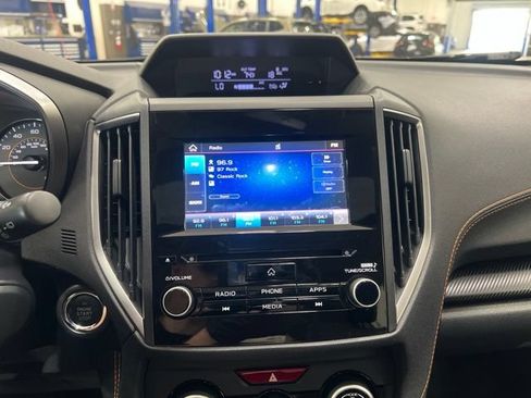Used 2020 Subaru Crosstrek 2.0i Premium w/ Moonroof Package 1 AWD/4WD image 9