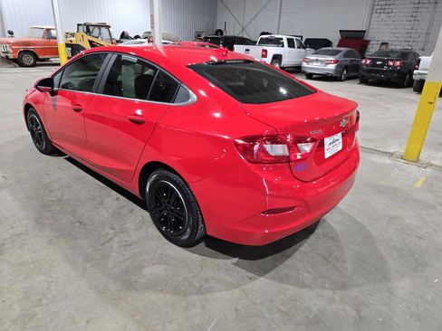 Used 2016 Chevrolet Cruze LT image 8