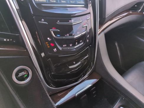 Used 2019 Cadillac Escalade Premium Luxury image 21