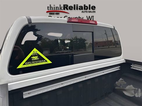 Used 2024 Nissan Frontier SL w/ Technology Package image 16