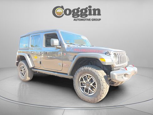 Used 2025 Jeep Wrangler Unlimited Rubicon w/ Technology Group image 7