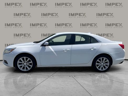 Used 2013 Chevrolet Malibu LT FWD image 2