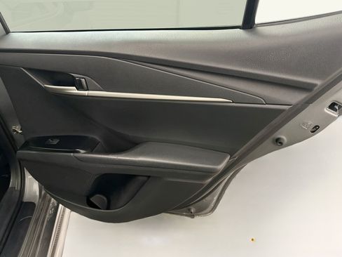 Used 2025 Toyota Camry SE FWD image 31