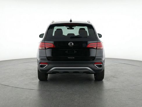 Used 2025 Volkswagen Taos SE image 7