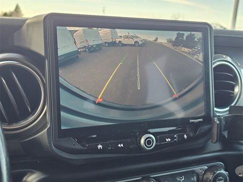 Used 2020 Jeep Wrangler Unlimited Sahara w/ Uconnect 4C Nav & Sound Group image 21