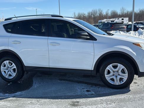 Used 2015 Toyota RAV4 LE image 3