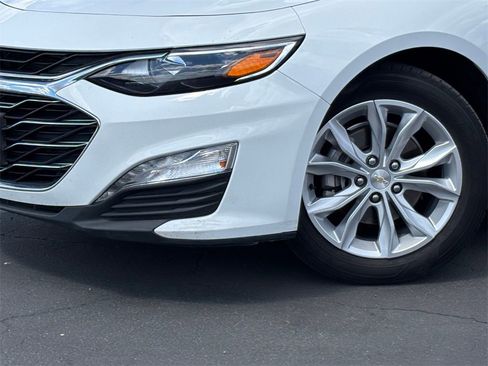 Certified 2024 Chevrolet Malibu LT image 3